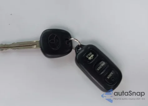 2005 Toyota Camry Le V6 from USA, damaged, VIN 4T1BF32K45U101609